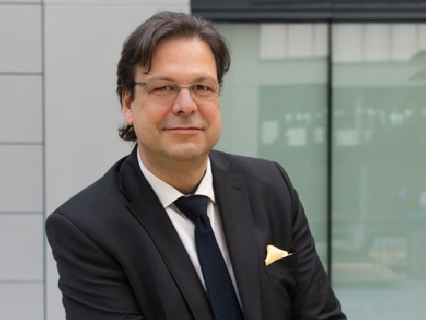 Der weltweit erste Fix’n Flip-Investment-Token. Professionell investieren. Planbar wachsen.